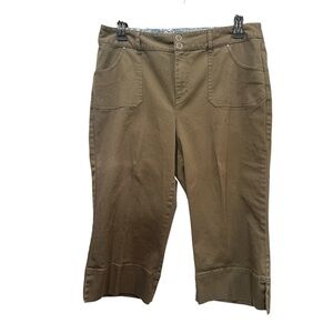 Christopher & Banks capris size 14. Olive green